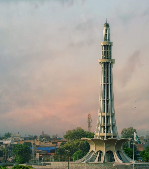 Minar-e-Pakistan-scaled